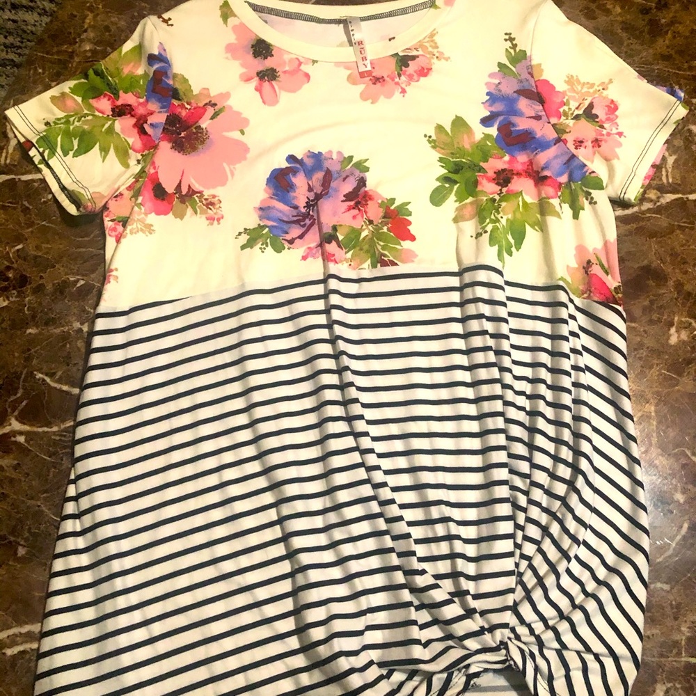 Simply ruby top medium and large